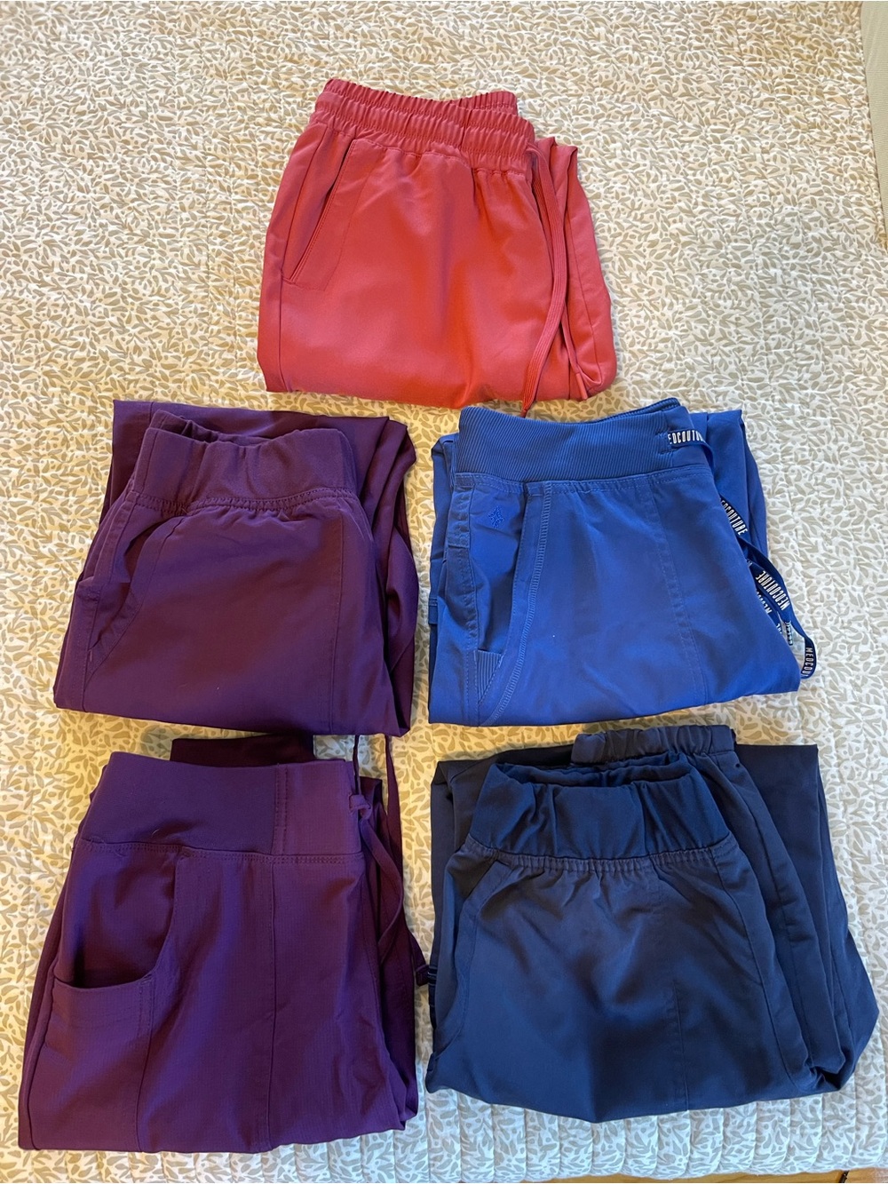 Small Jogger Scrub Bottom Lot